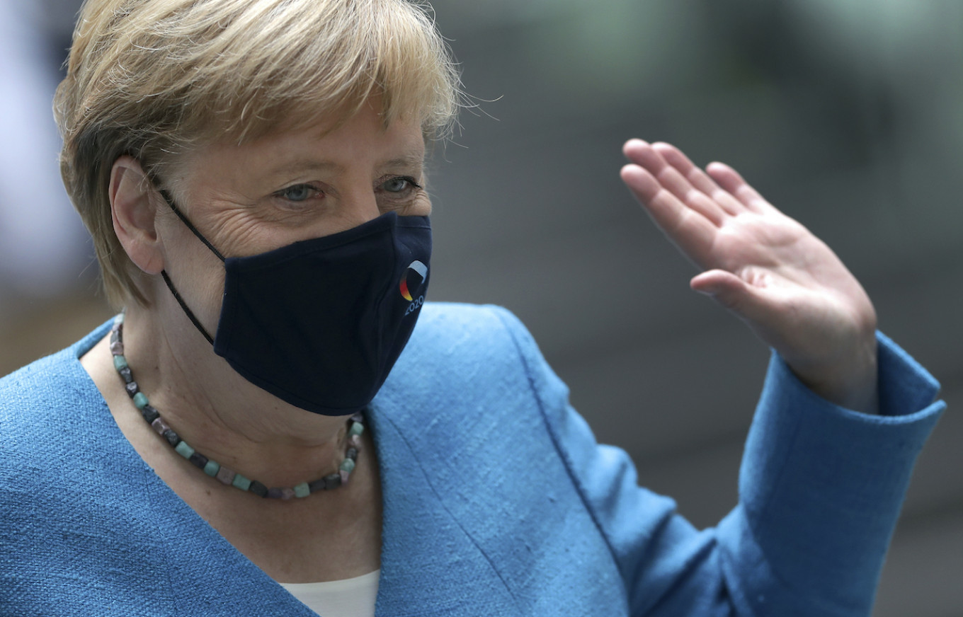 Germany S Merkel Visited Navalny In Hospital During Novichok Recovery The Moscow Times