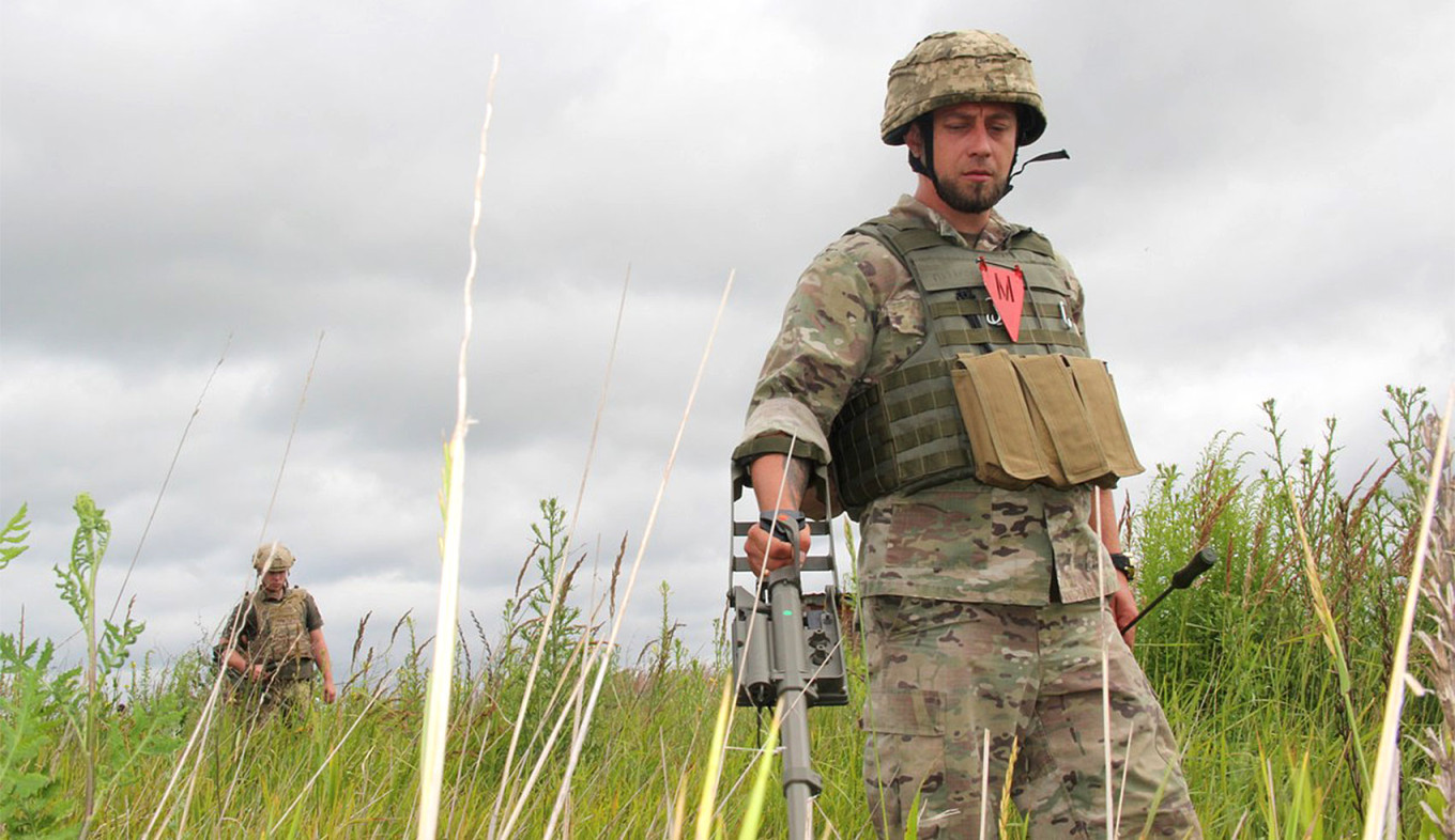 Ukrainian sappers at work. Military Media Center / Ukrainian Ministry of Defense 