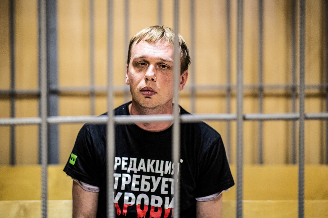 A Journalist's Arrest Shows the Cracks in Putin's Regime - The Moscow Times