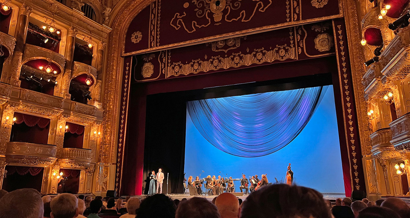 
					A performace in Odesa's Opera and Ballet Theater.					 					Francis Farrell				