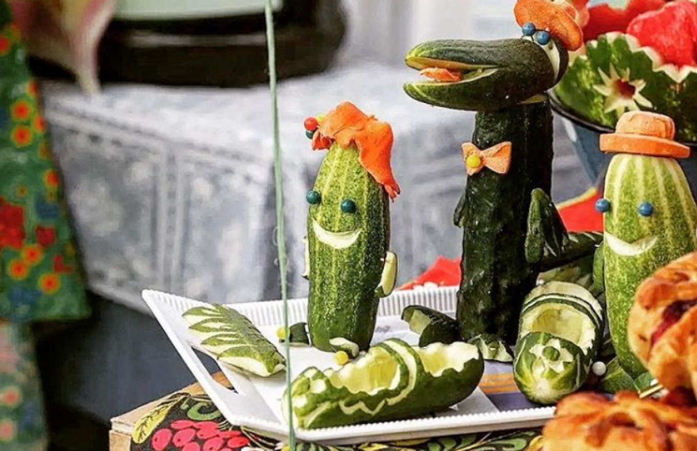 
					Yes, that is Genna the Crocodile Cucumber					 					tic_vladimir33 / Instagram				