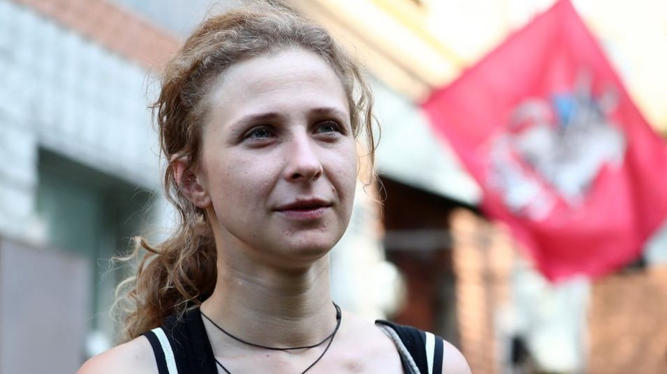 Pussy Riot’s Alyokhina Barred From Leaving Russia