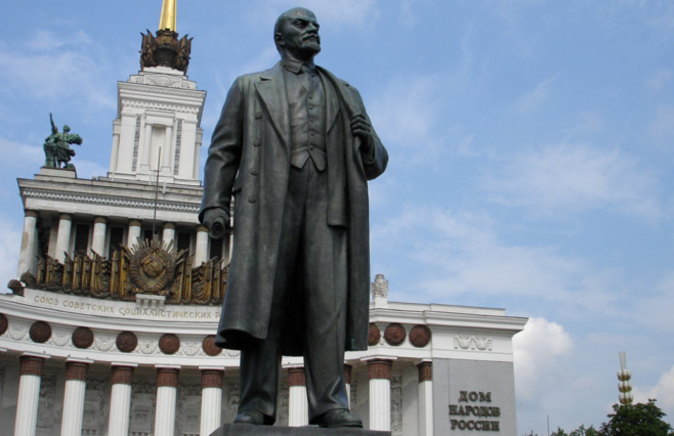 Soviet Union Is Gone, But Lenin Stuck Around