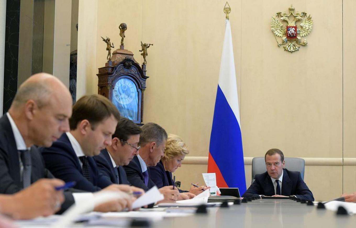 Russia Discloses Cabinet Ministers' Salaries for the First ...