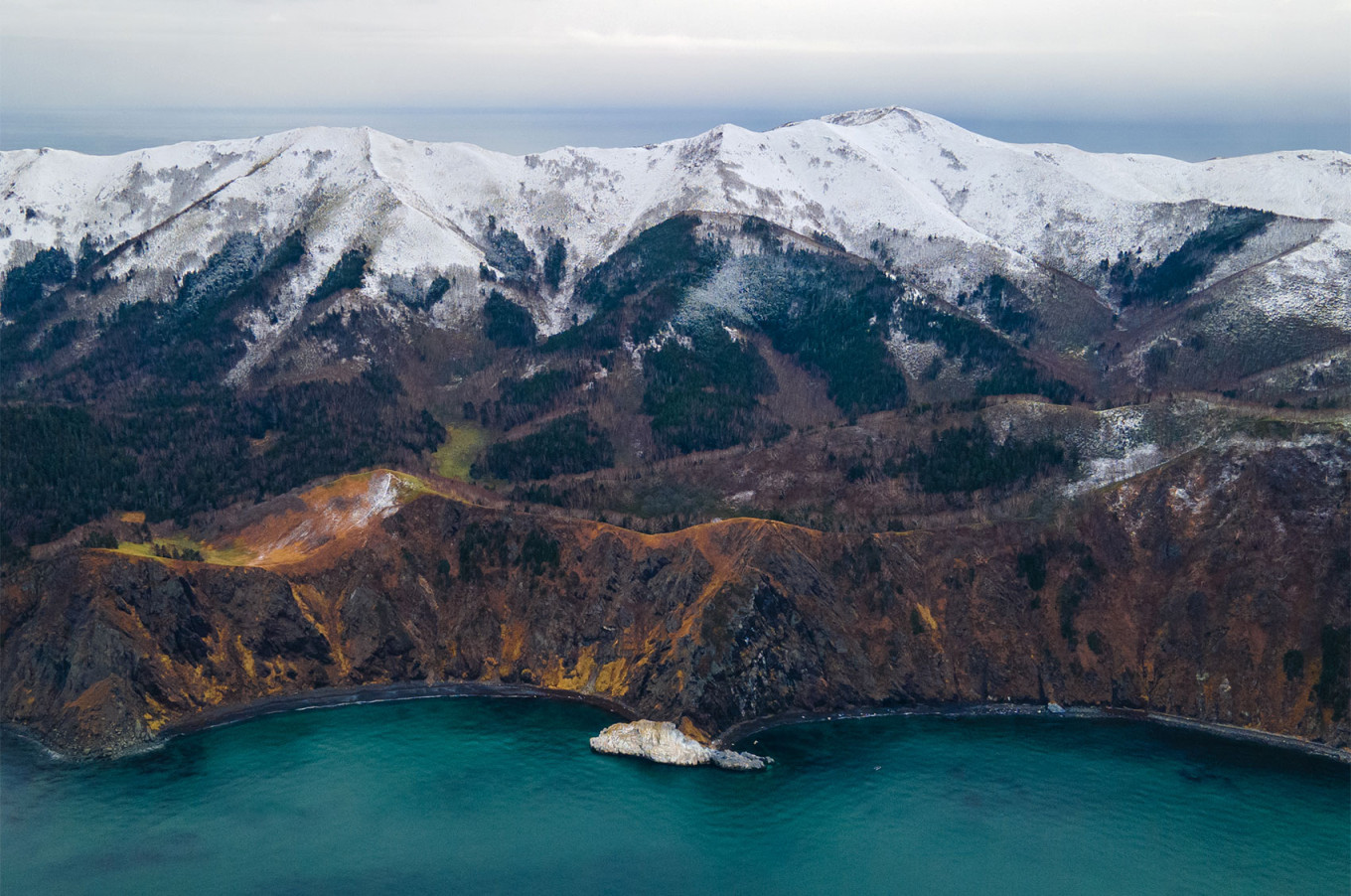 
					Marble Bay on Sakhalin.					 					Pavelappps (CC BY 4.0)				