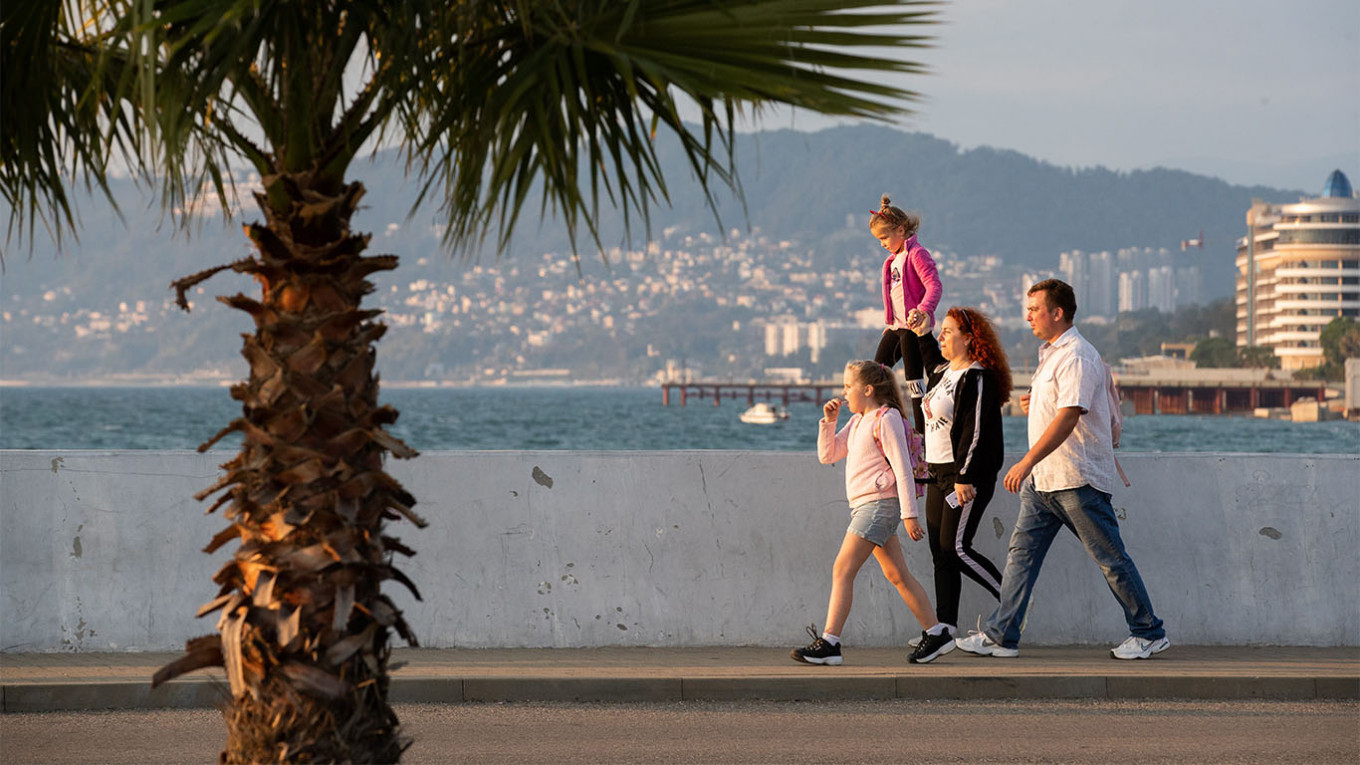 Anapa, Russia. Malaya Bay in Anapa Resort. People Rest on Stony Beach of  Black Sea on Malaya Bukhta Sanatorium Editorial Stock Photo - Image of  city, health: 174240788