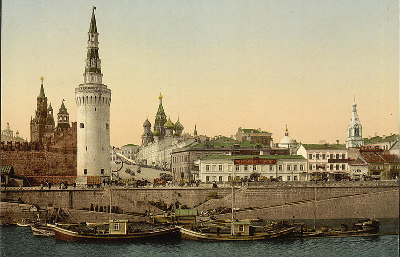 Pemakaman sejarah di tembok Kremlin