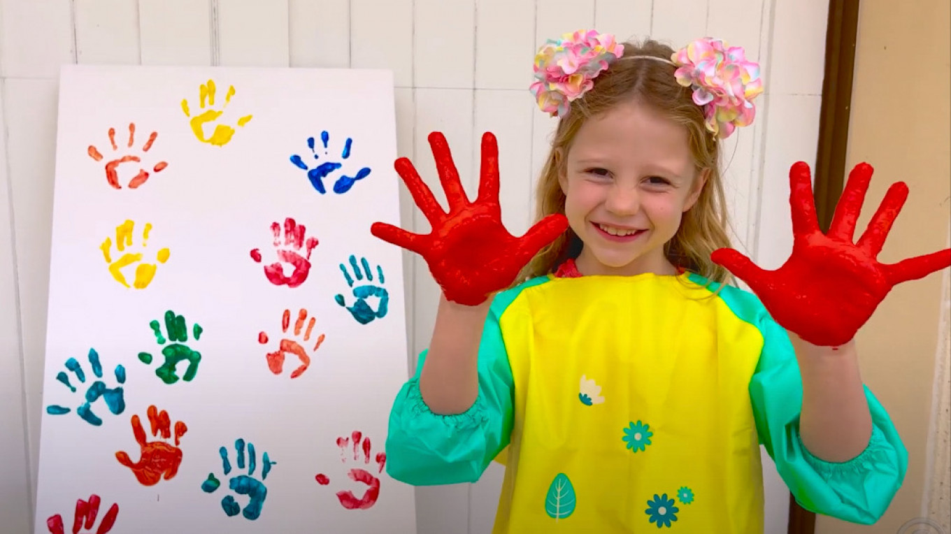 6-Year-Old Russian Girl Named Among Top-Earning YouTubers for Second Year - Vimarsana News