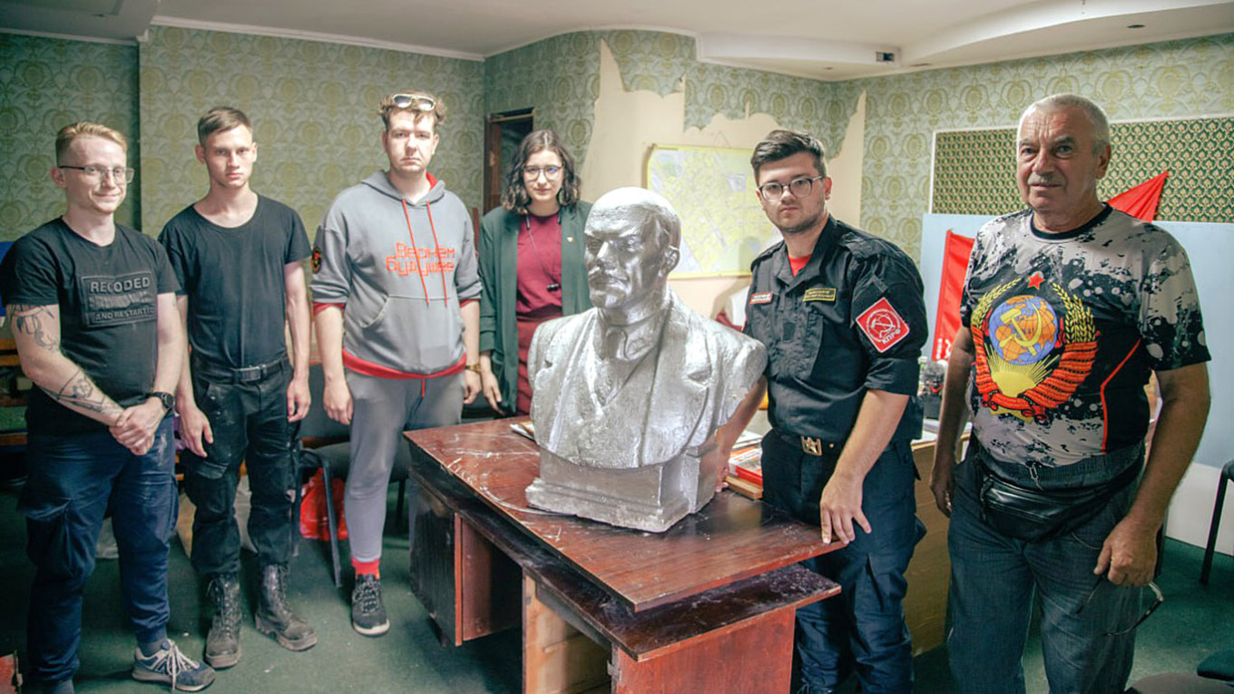 
					Olga Serikova during a trip to the Russian-occupied territories of eastern Ukraine.					 					kprf.ru				