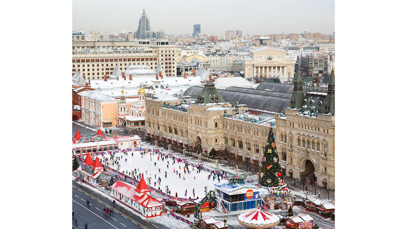 
					Skate under the Kremlin walls 					 					Courtesy of GUM				