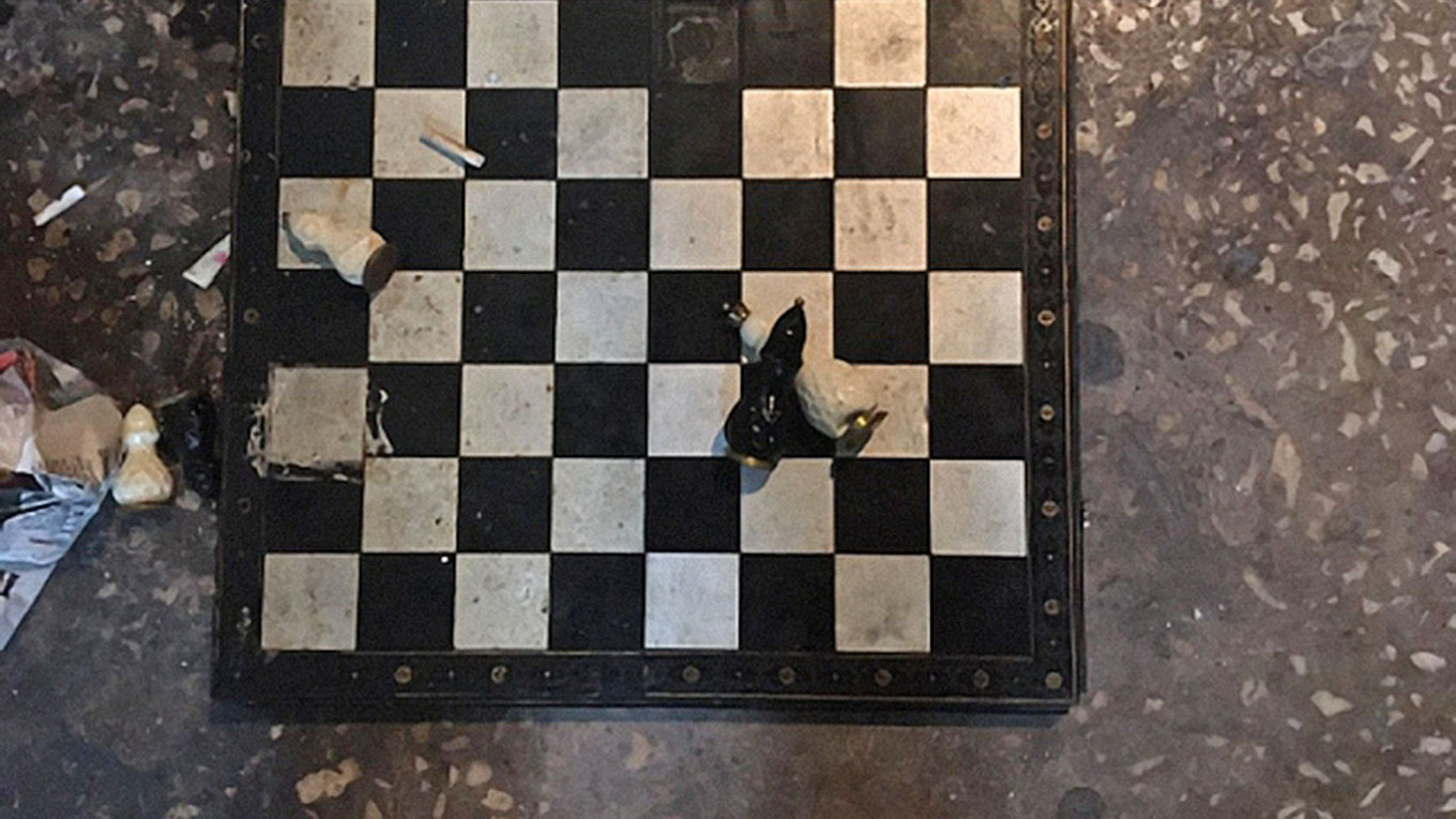 Siberia Chess Match Ends in Double Murder – The Moscow Times
