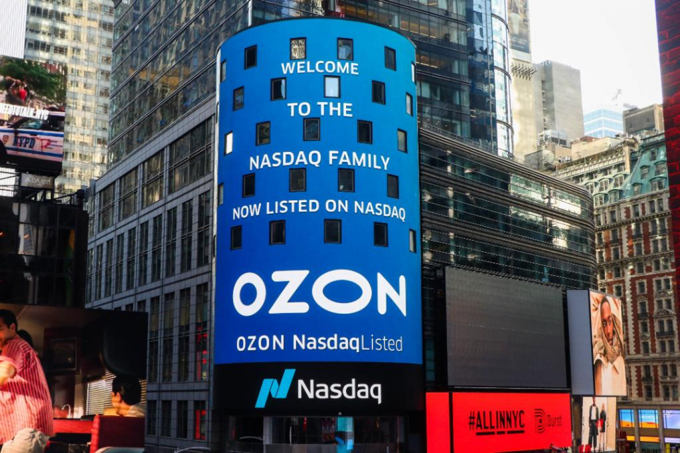 Ozon tercatat di bursa Nasdaq AS pada November 2020.  Hingga lima perusahaan Rusia dapat mengikuti tahun ini, kata para eksekutif Nasdaq.  Nasdaq