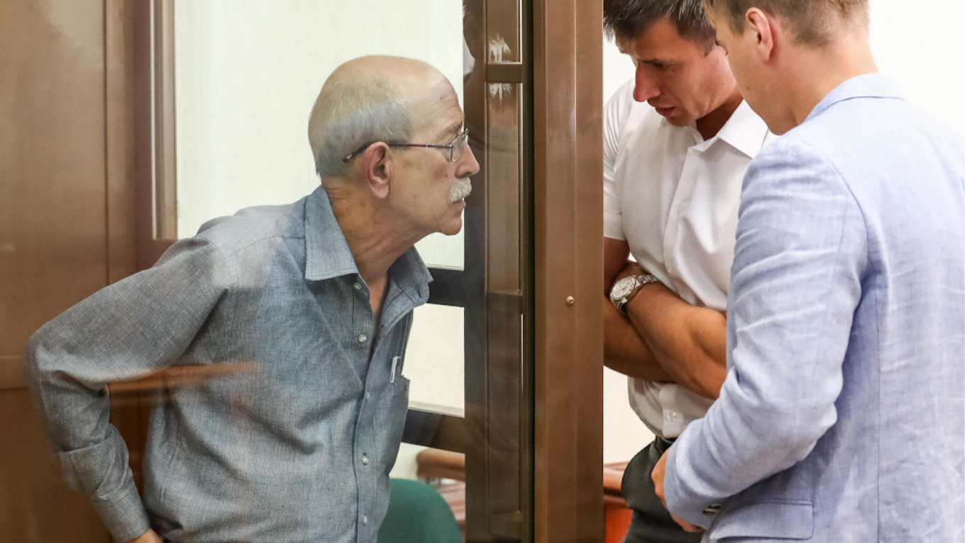 Leading Russian Physicist Charged With Treason Dies of Cancer – The Moscow Times