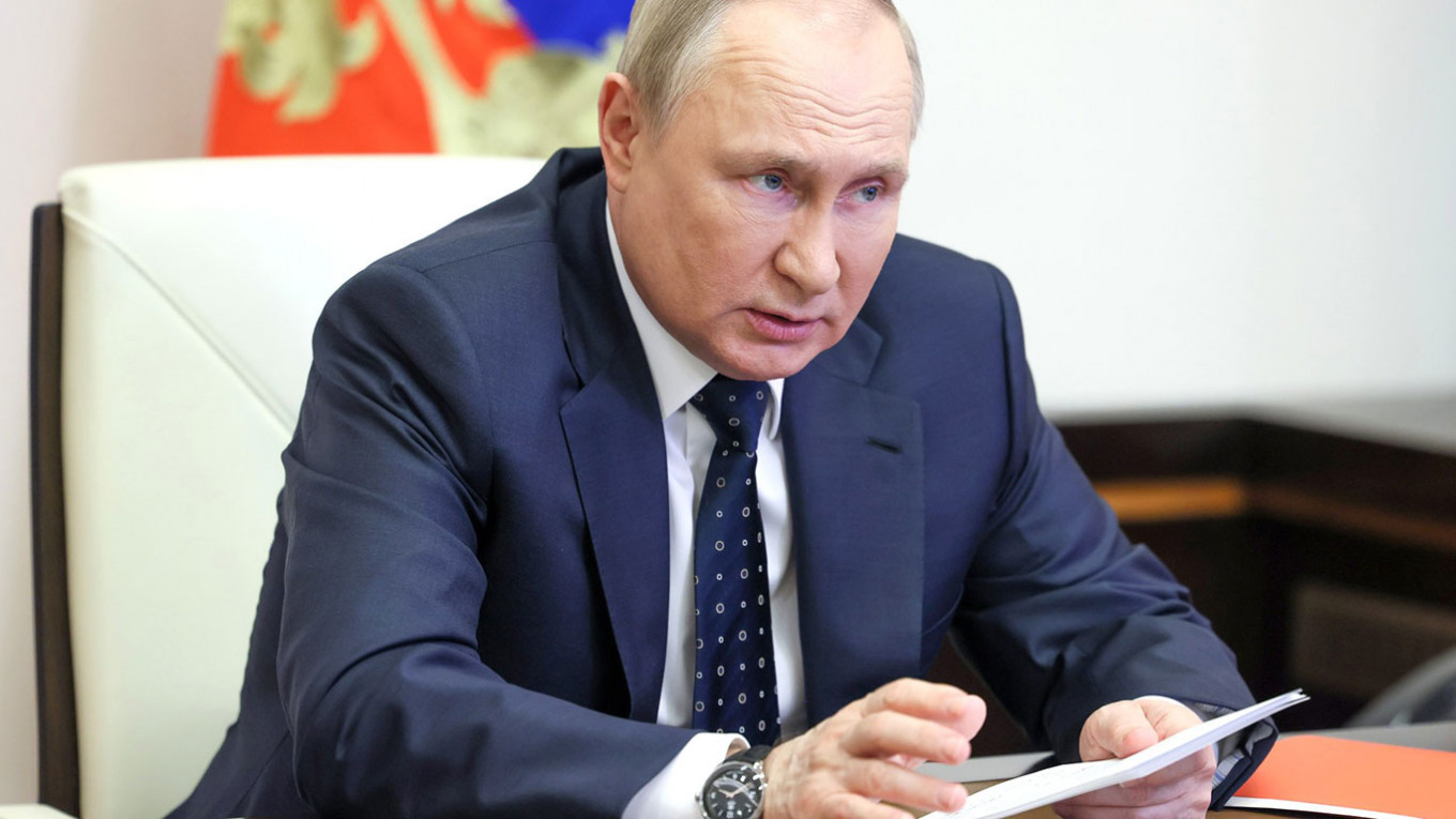 putin-says-russia-must-cut-dependence-on-foreign-technology-the-moscow-times