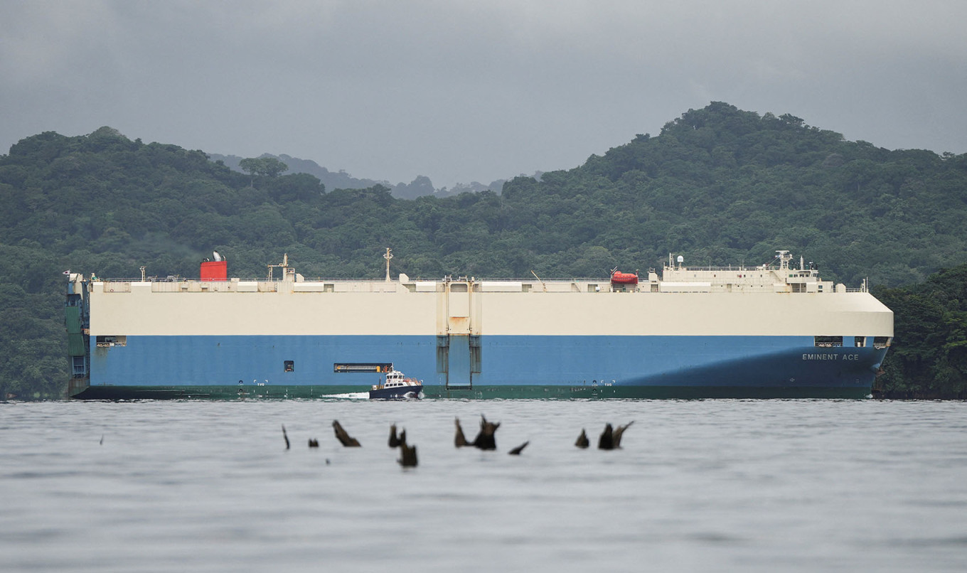 
					A cargo ship approaches the Agua Clara Locks to transit the Panama Canal as tree trunks emerge from the water amid declining water levels due to a lack of rainfall linked to El Niño in Gatun Lake, Panama, Aug. 30, 2026.					 					REUTERS / Enea Lebrun				