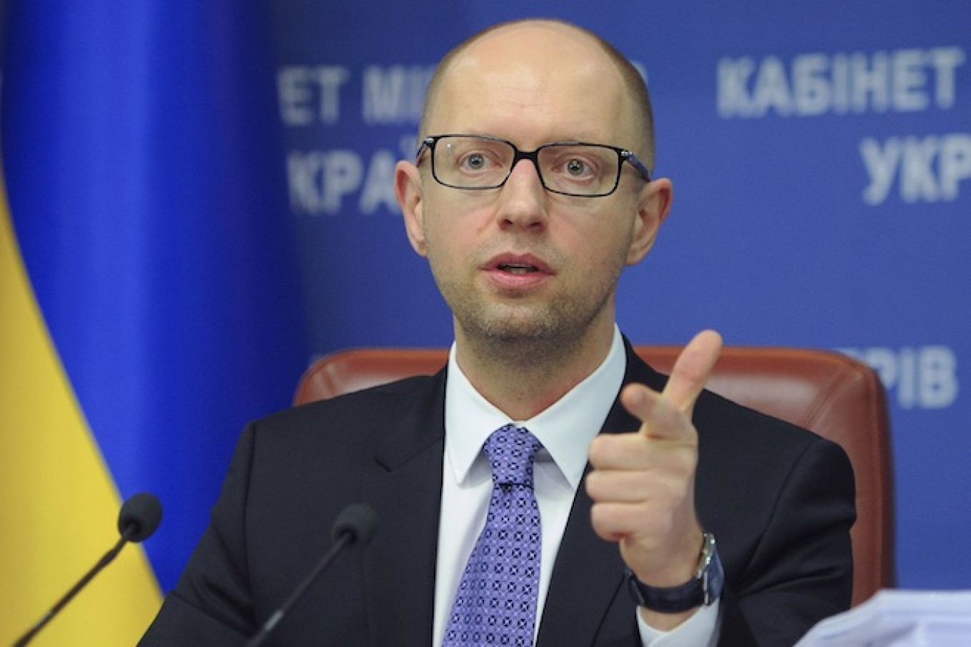 Ukraine's Yatsenyuk Expects to Stay On as Prime Minister Following Election