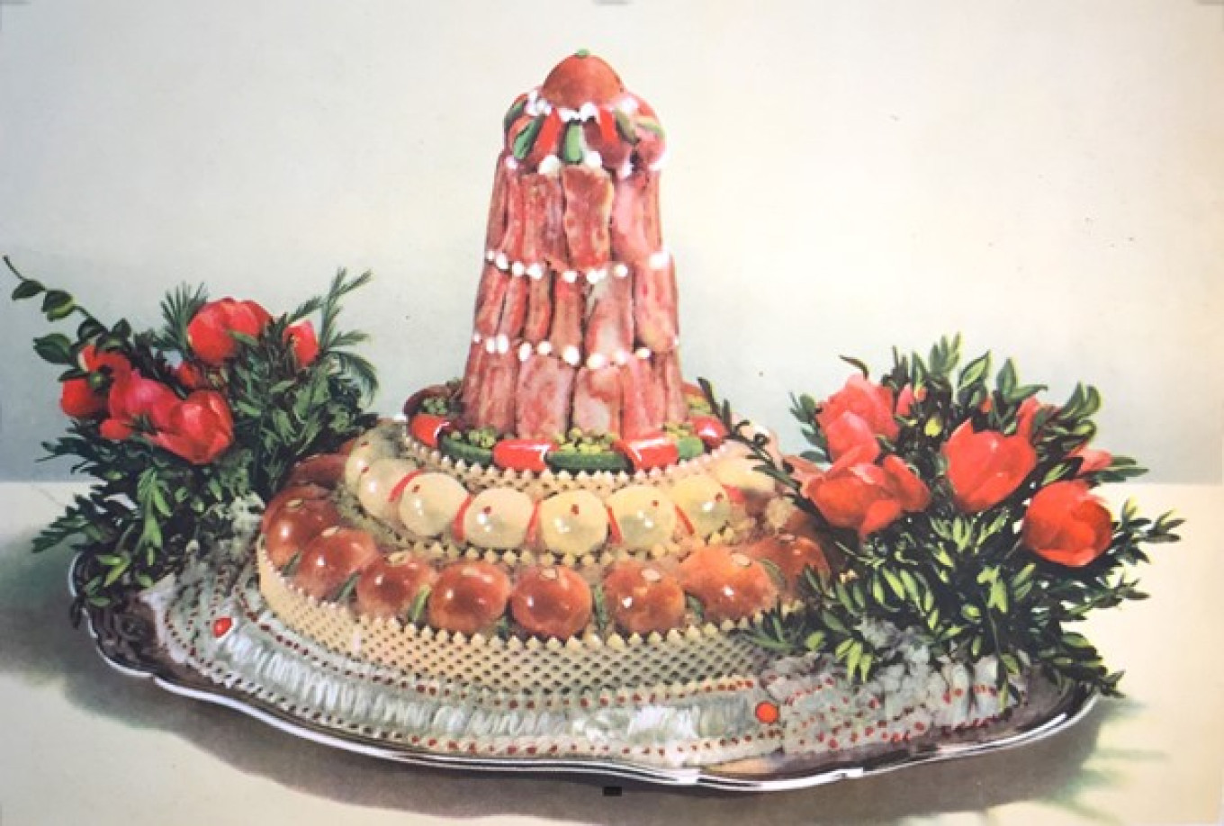 
					Crab in aspic with fish cream puffs from the book Kulinaria (1955).					 									