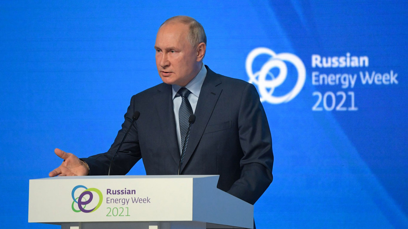 Russia Aiming for Carbon Neutrality by 2060, Putin Says - The Moscow Times