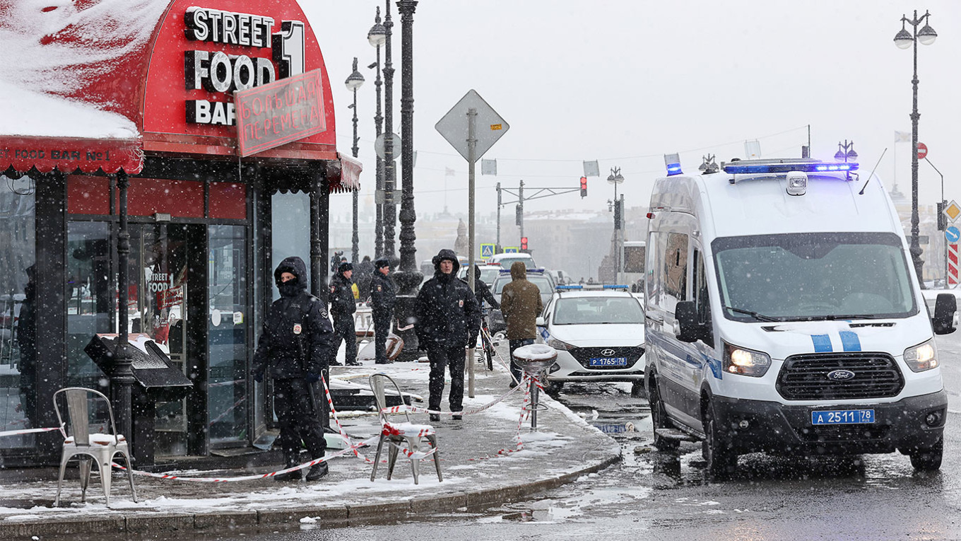 
					The Strit-Bar cafe on Universitetskaya Embankment in St. Petersburg, where Vladlen Tatarsky was killed.					 					Alexander Demianchuk / TASS				