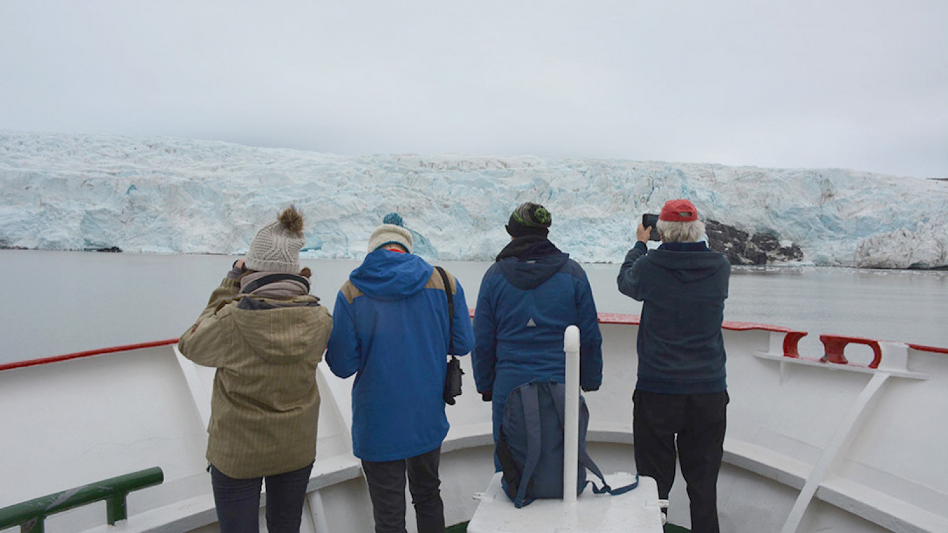 Kepala Taman Nasional mengusulkan perjalanan bebas visa ke Arktik Rusia dalam upaya untuk meningkatkan pariwisata