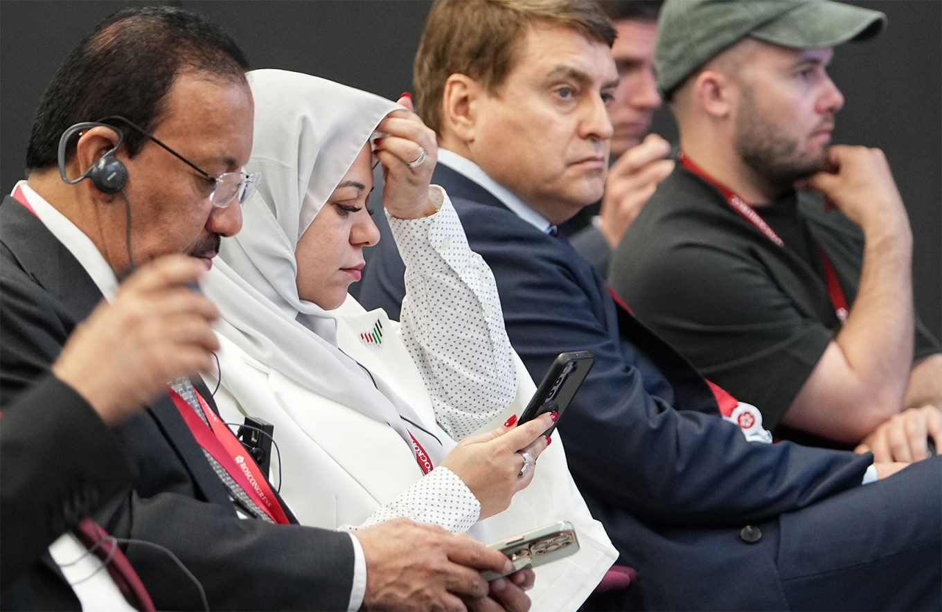 
					Attendees at a session titled "Industrial Clusters in the UAE: New Opportunities for Russian Exporters."					 					Alexander Wilf / RIA Novosti Photohost agency				