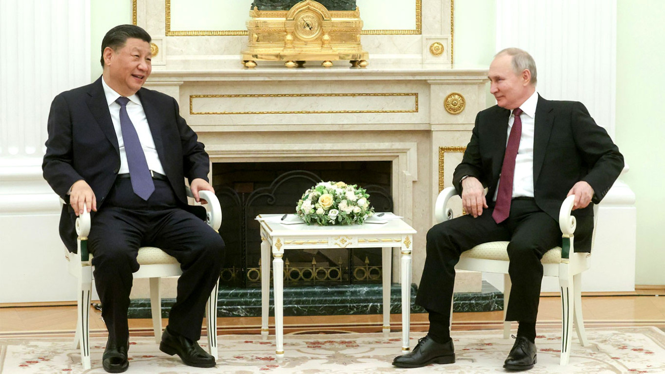 
					 Xi Jinping (L) and his Russian counterpart Vladimir Putin hold a meeting at the Kremlin. 					 					Sergei Karpukhin / TASS / kremlin.ru				