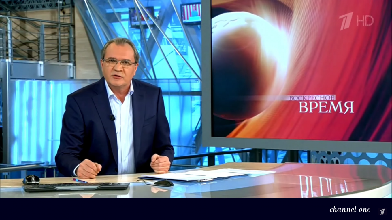 
					"What are they hiding there? What is the secret of American democracy?", Channel One host Valery Fadeev wonders.					 					Channel One/YouTube				