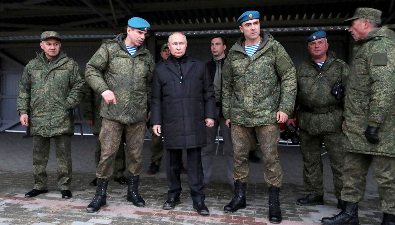 Putin di tempat latihan militer di wilayah Ryazan Rusia.  kremlin.ru