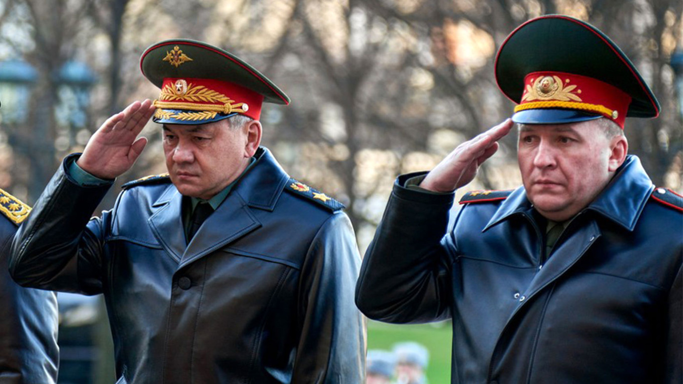 
					Belarusian Defense Minister Viktor Khrenin (R) and Russia's Defense Minister Sergei Shoigu.					 					kremlin.ru				