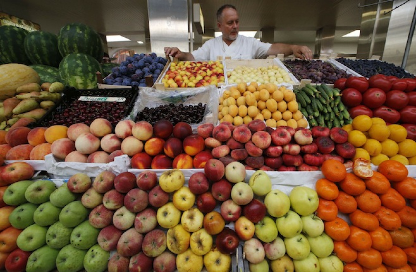 Russia Could Ban Fruit Imports From Serbia, Report Says