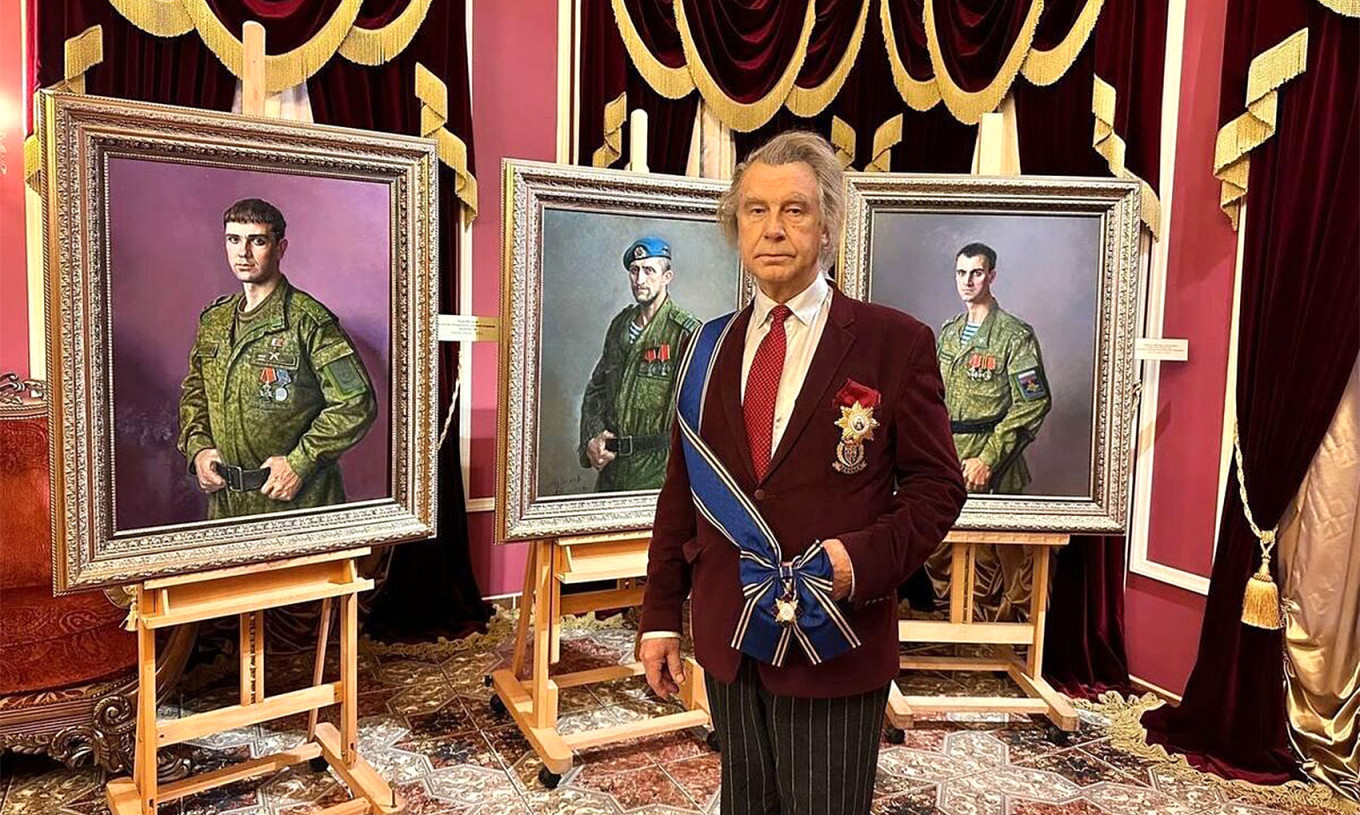 
					Artist Alexander Shilov presented new works - portraits of the participants of the war in Ukraine.					 					 Alexander Shilov Gallery / VK				