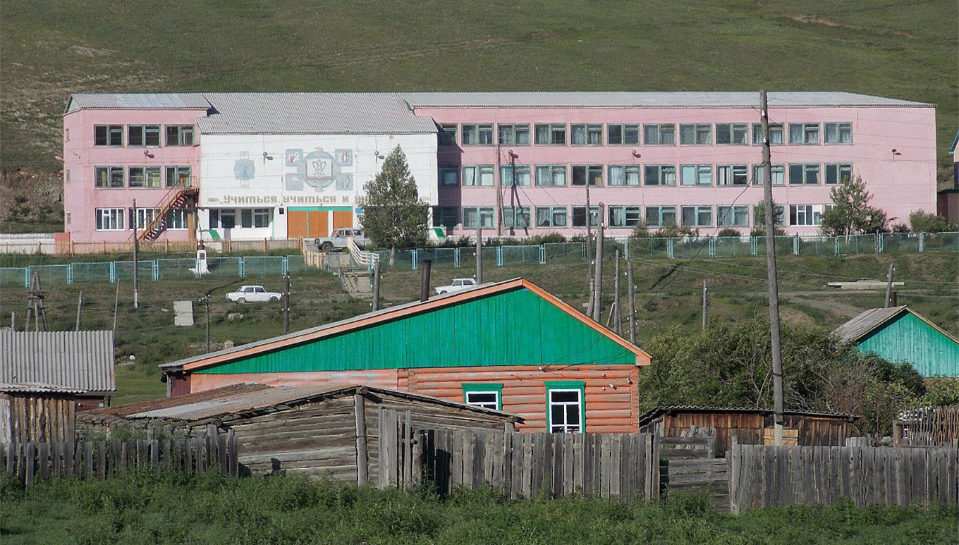 
					 A school in the village of Dogoy.					 					Viktor Ivanov / vk.com				