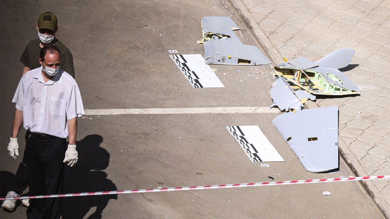 Fragments of the drone that hit an apartment block in southwestern Moscow. Alexander Shcherbak / TASS