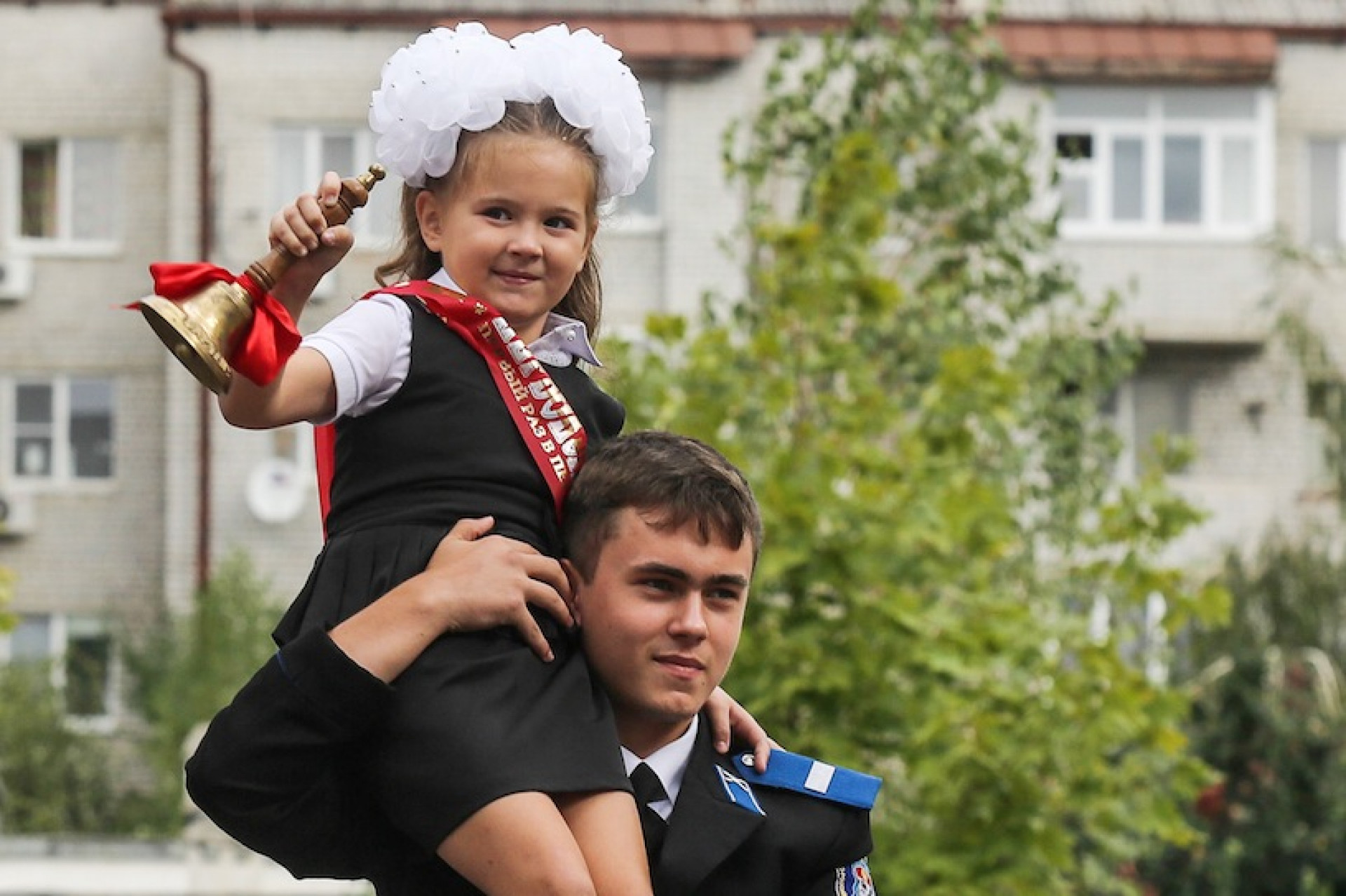 Knowledge And Flowers Russia s Back To School Day