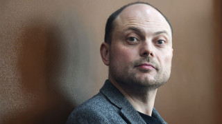 Who Is Opposition Activist Vladimir Kara-Murza? - Vimarsana News