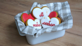 Celebrate St. Valentine's Day the Traditional Russian Way, With Gingerbread - Vimarsana News
