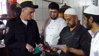 Russia Pressures Migrant Workers with Raids, Military Summons - Vimarsana News