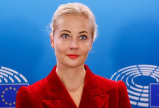 Devoted Wife, 'First Lady of the Opposition' and Now Emerging Politician: Who Is Yulia Navalnaya? - Vimarsana News