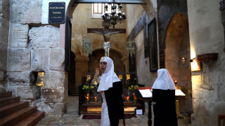In Putin's 'Favorite' Jerusalem Church, Ukrainian Nuns Pray for Peace - Vimarsana News