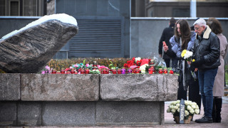 Russians Remember Stalin's Victims Amid Crackdown on Dissent - Vimarsana News