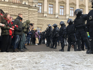 As It's Happening: Thousands Detained as Russians Stage Fresh Navalny Protests - Vimarsana News