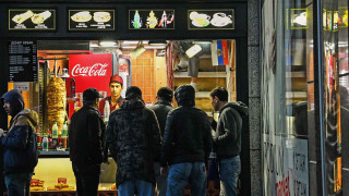 themoscowtimes.com - St. Petersburg Bans Migrant Workers From Gym, Hair Salon and Retail Work