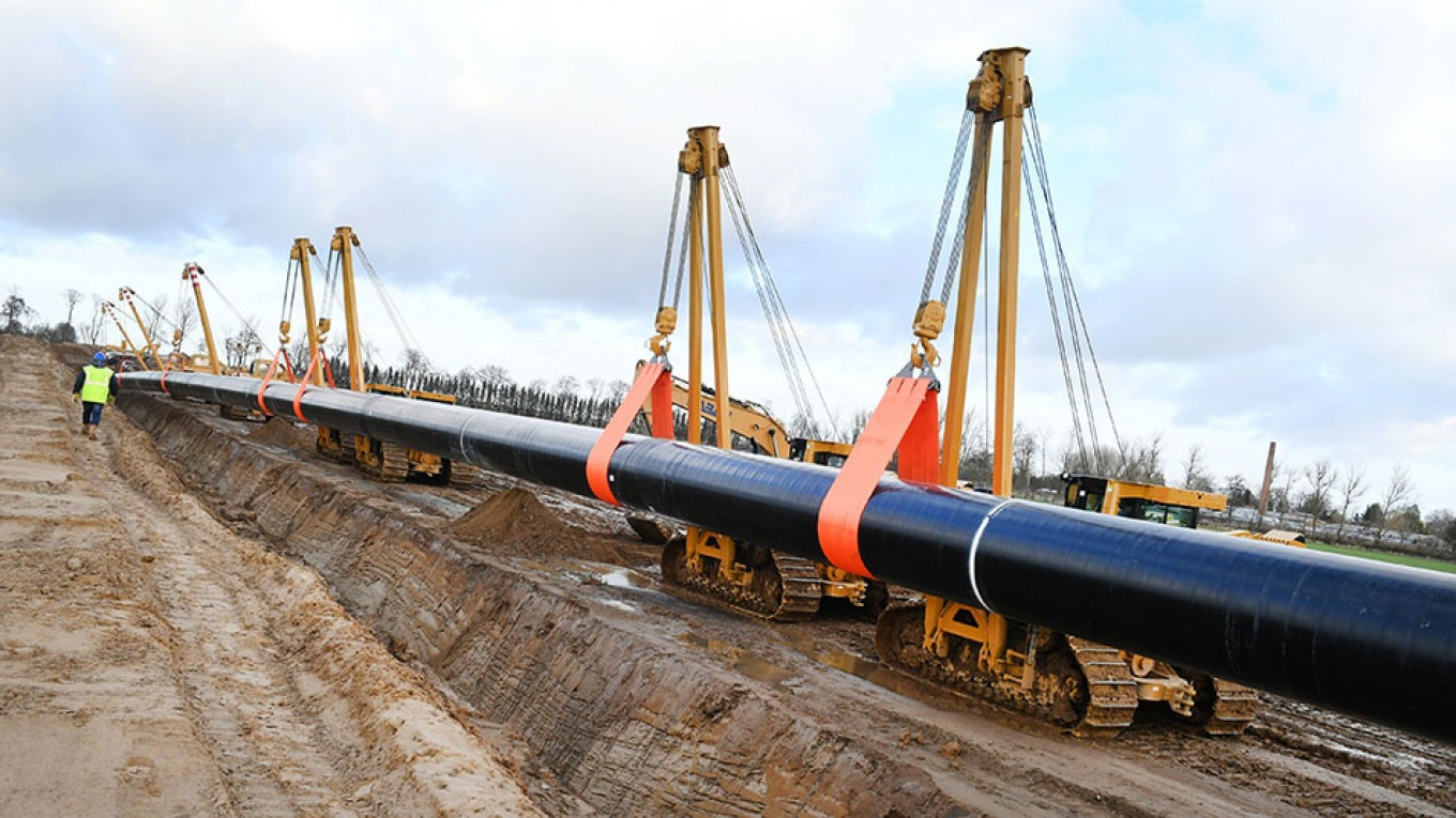 Russia Gas Pipeline to Boost Grip on Ukraine and Europe, U.S. ...