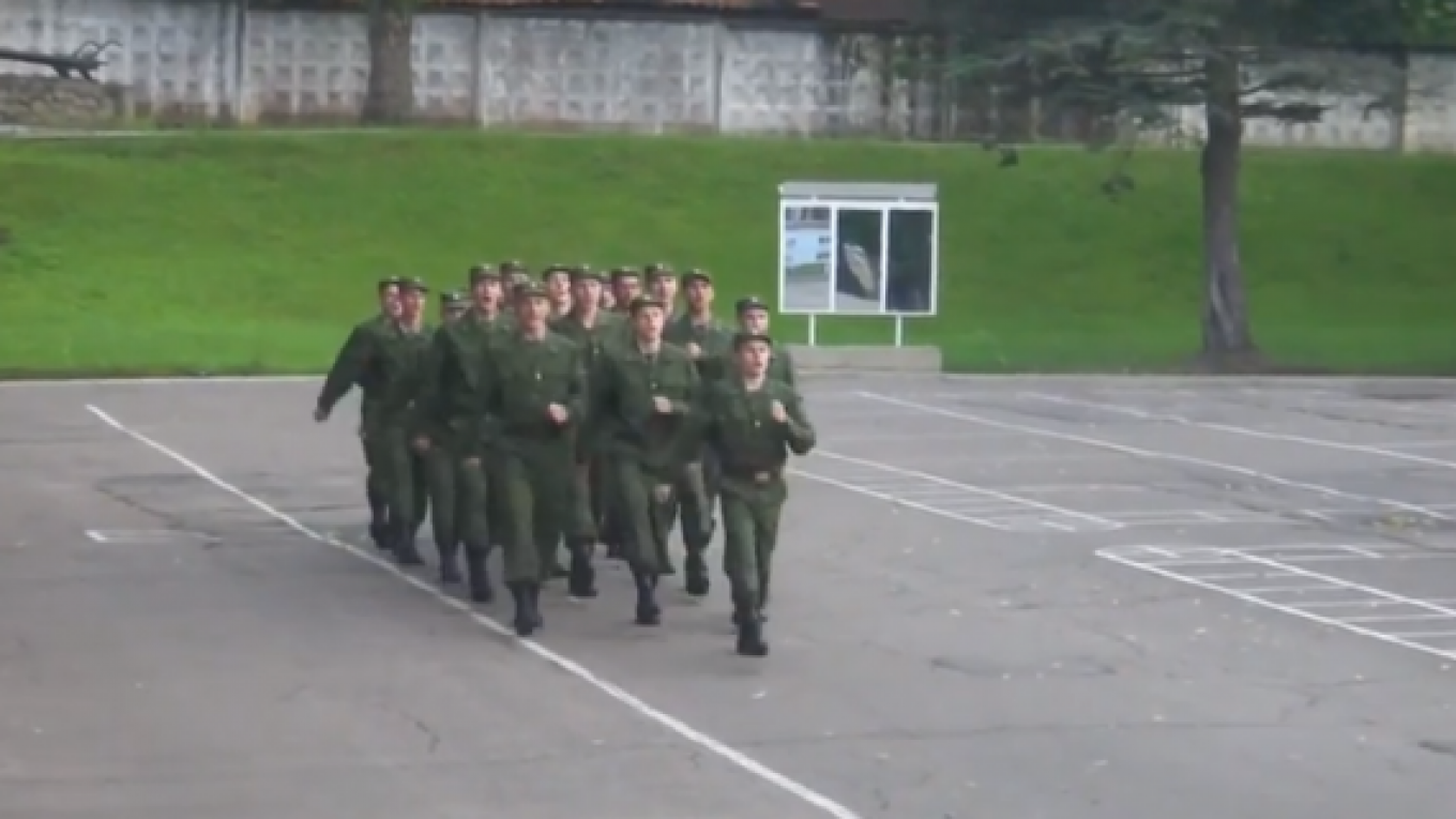 film Manøvre Visne Are These Russian Soldiers Really Singing Aqua's 'Barbie Girl'? (Video) -  The Moscow Times