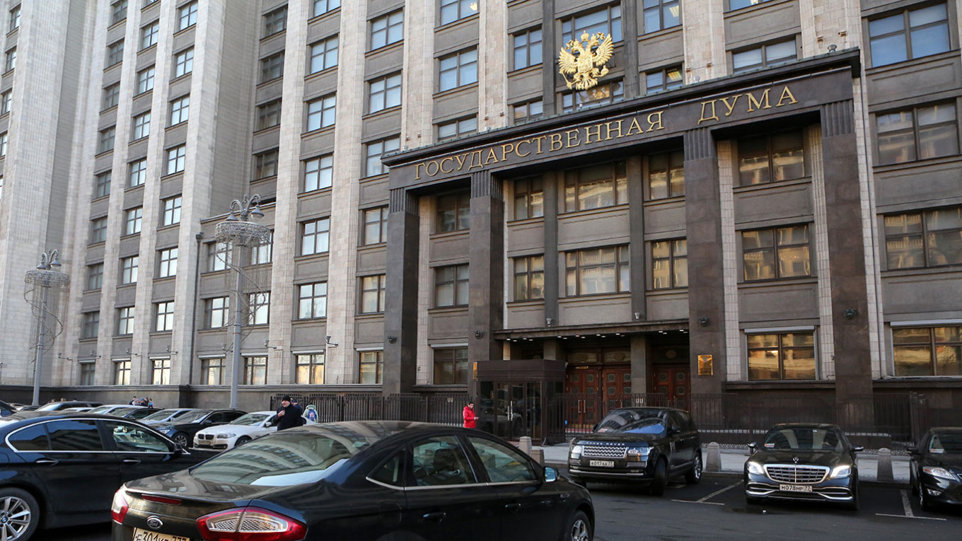 Russian Parliament Backs Plan to Recognize Breakaway Ukrainian Regions ...