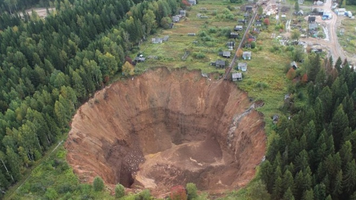 Sinkhole At Russian Uralkali Mine Gigantic And Still Expanding