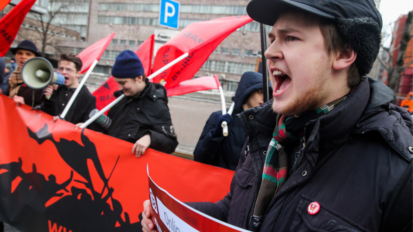 Anarcho-Capitalist NEWS: Russia's Libertarians Lead Protest Against 'Sovereign Internet' TASS31912191