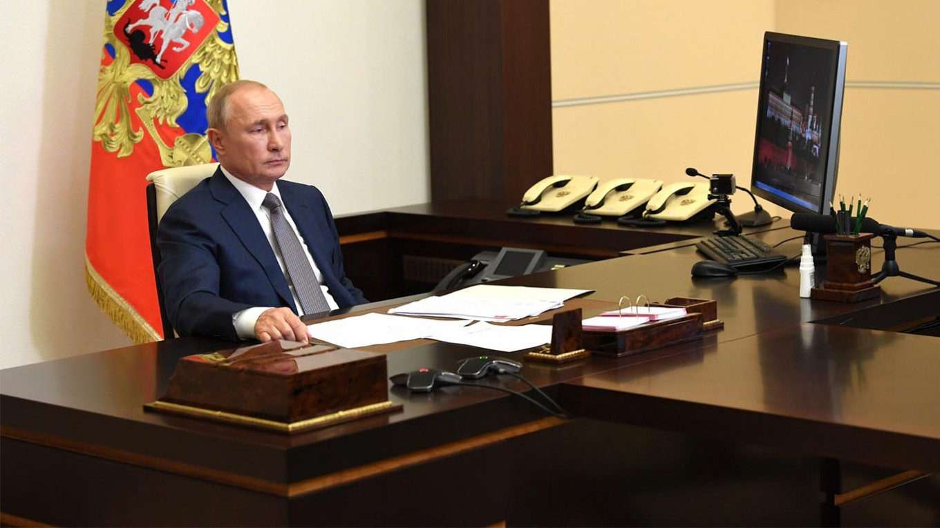 Putin’s Approval Rating Returns to PreCoronavirus Levels Poll The