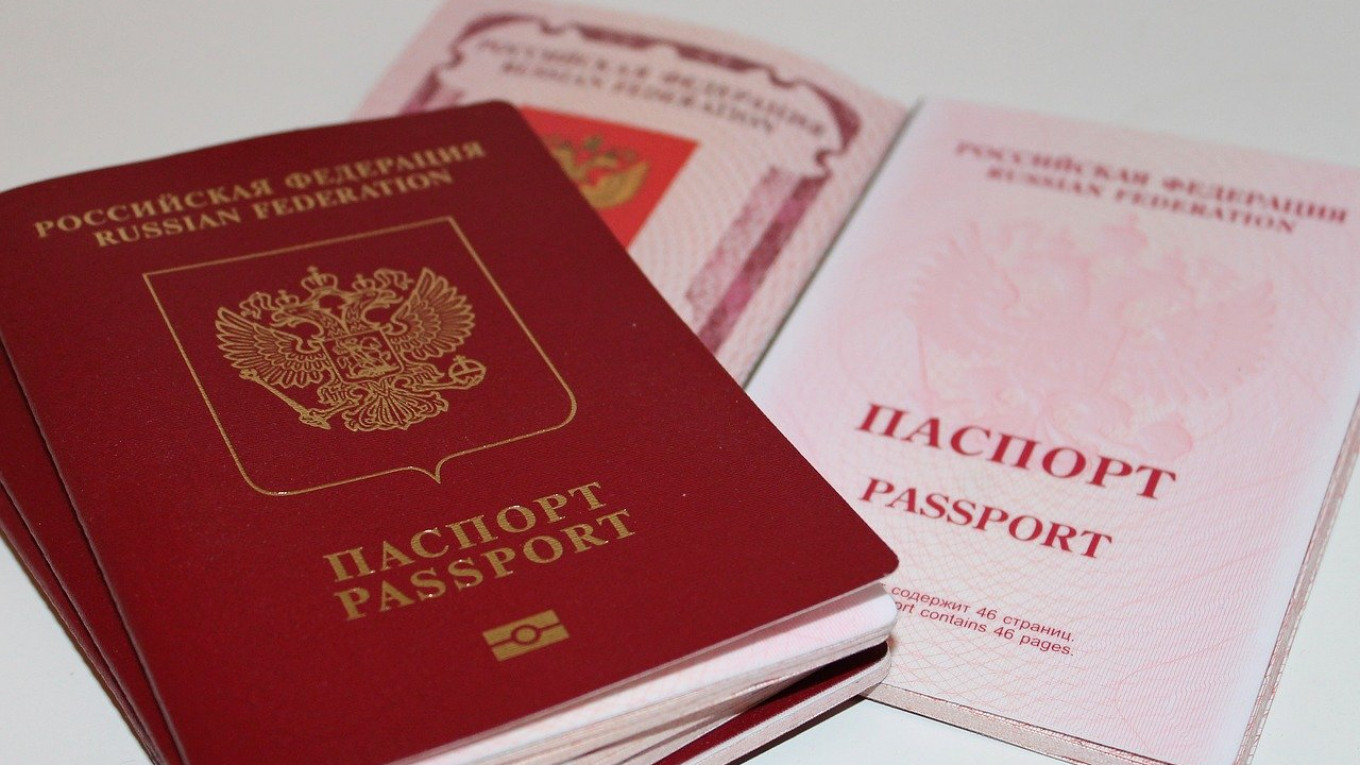 Russia Falls in 2020 World Passport Ranking - The Moscow Times