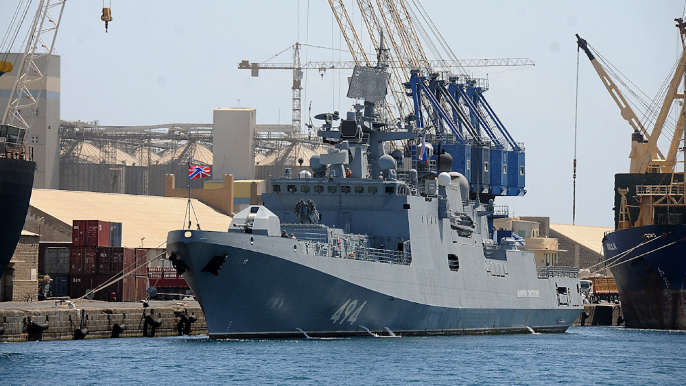 U S Russia Warships Dock in Strategic Sudan Port The Moscow Times